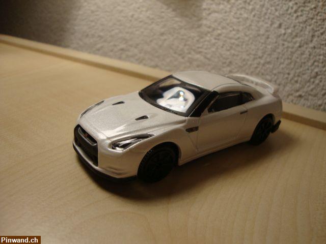 Bild 5: Nissan GT-R Automodell aus Metall im Massstab 1:43