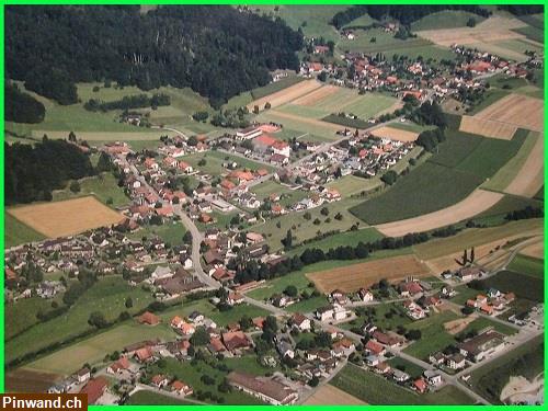 Bild 2: Bild Gemeinde Staffelbach im Hintergrund Kernkraftwerks