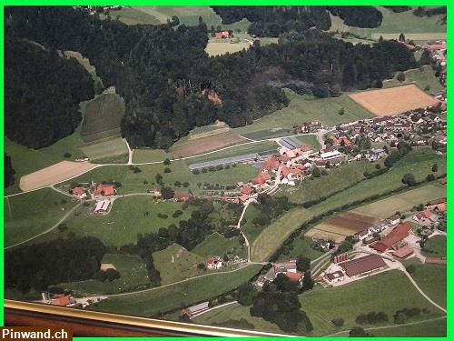 Bild 4: Bild Gemeinde Staffelbach im Hintergrund Kernkraftwerks