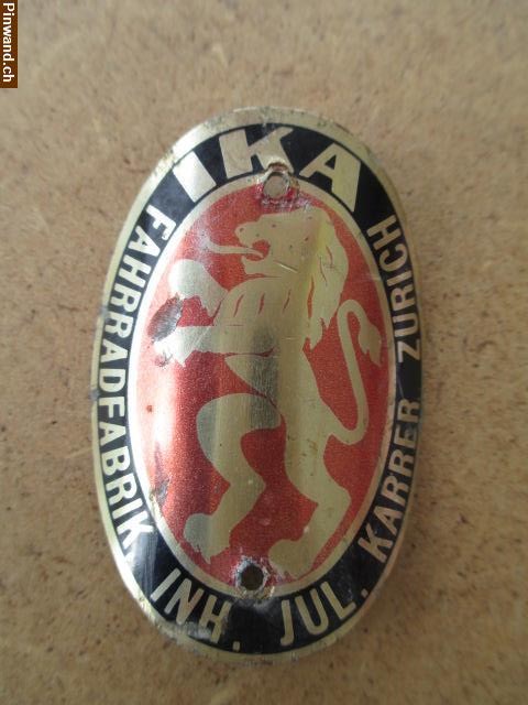 Bild 1: IKA  Velo Steuerkopf  CH  Schild Emblem