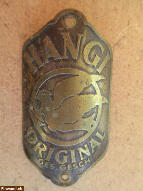 Bild 1: Hangi  Rad Steuerkopf  CH  Schild Emblem