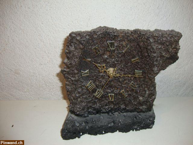 Bild 1: Uhr aus Vulkanstein zu verkaufen