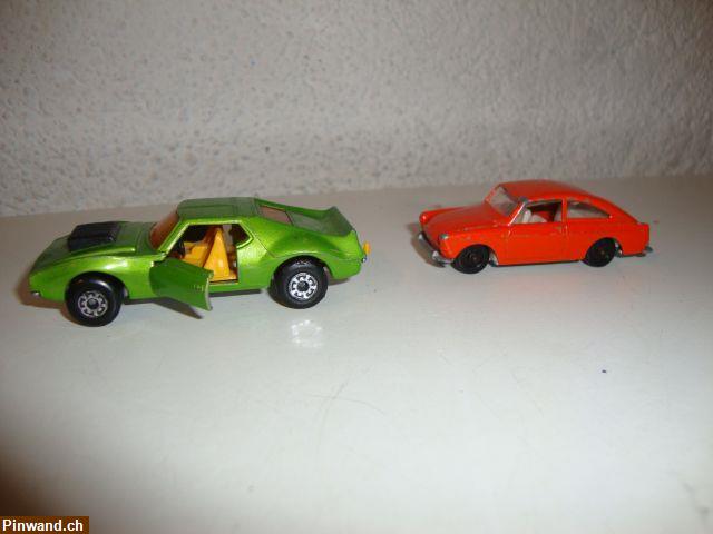 Bild 3: 2 alte Spielzeugautos zu verkaufen