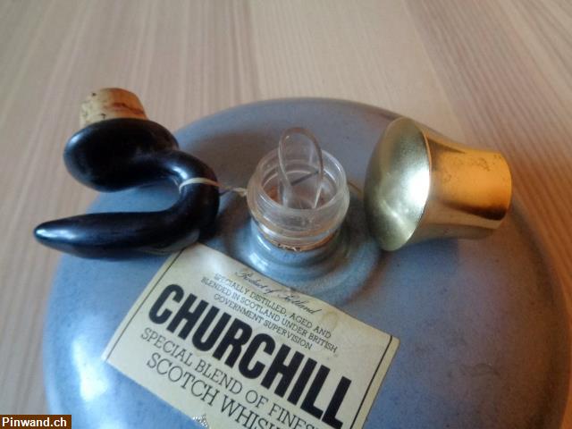 Bild 4: Churchill Whisky Bottle in Curlingsteinform zu verkaufen