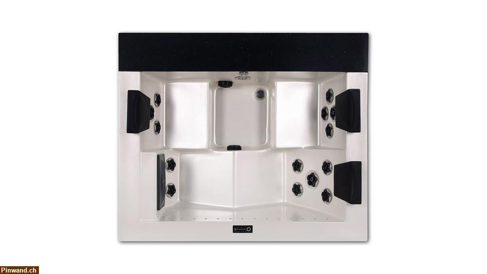 Bild 5: Eleganter 3-Plätzer –  Whirlpool Elegant Abades