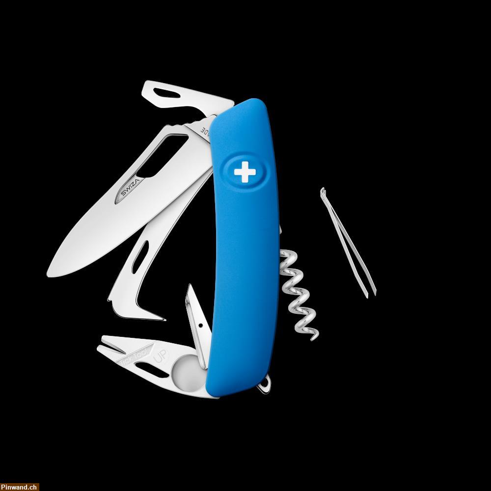 Bild 1: Top Schweizer Taschenmesser für den Reiter in Blau und Rosa