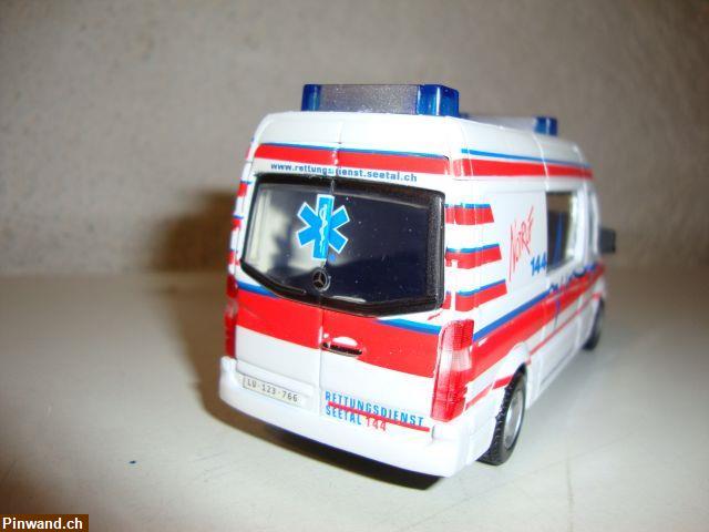 Bild 3: Modellauto Mercedes-Benz Sprinter Ambulance Seetal