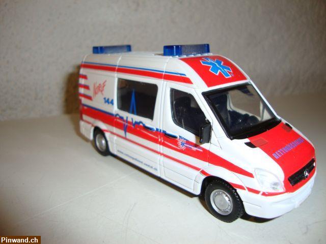Bild 4: Modellauto Mercedes-Benz Sprinter Ambulance Seetal