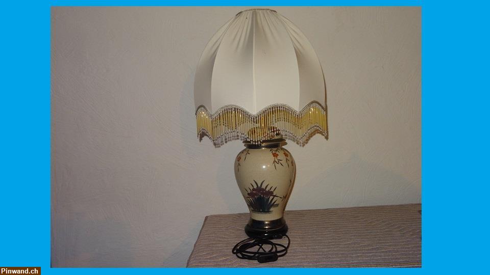 Bild 9: Tischlampen aus Keramik mit Vogel