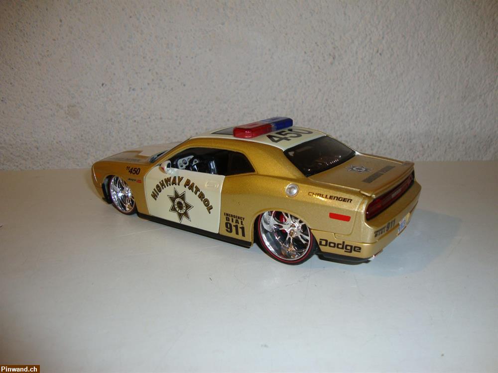 Bild 2: Modellauto Dodge Challenger SRT 8  2008 Highway Patrol