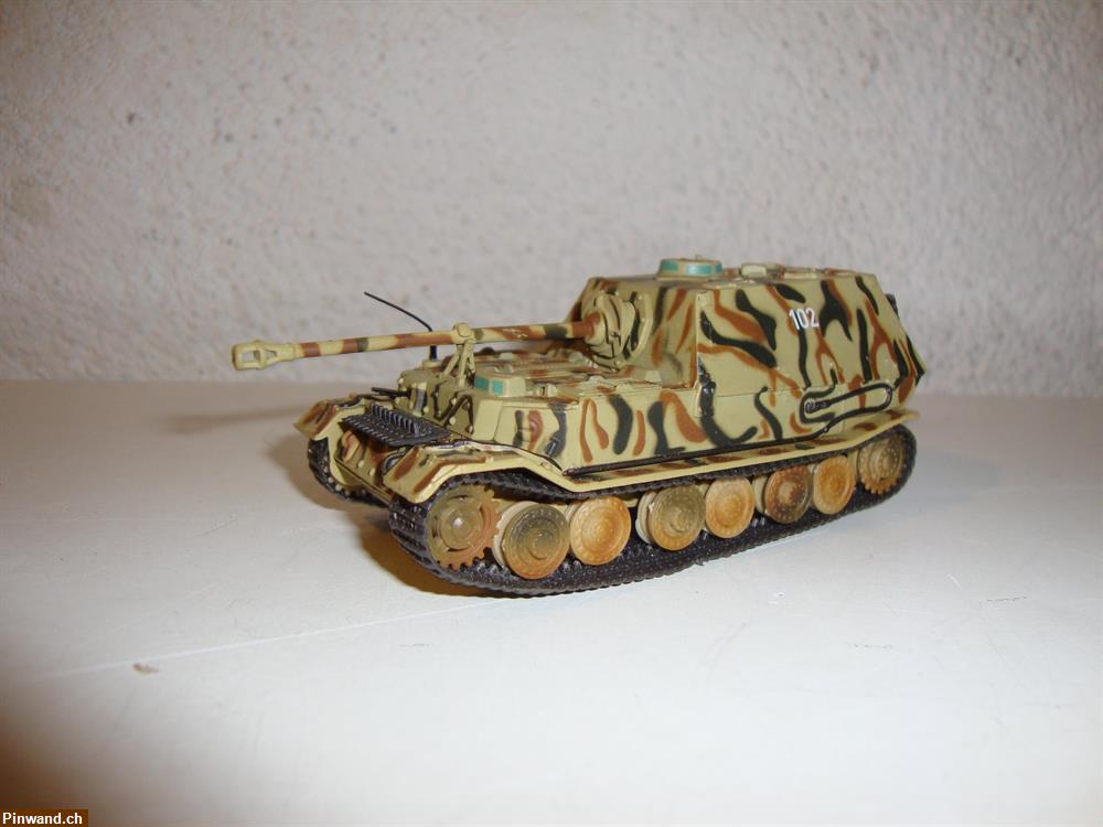 Bild 1: Panzermodell zu verkaufen