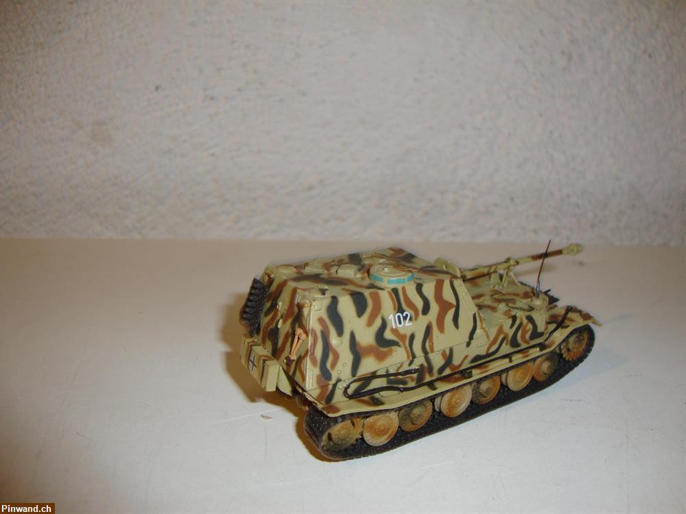 Bild 3: Panzermodell zu verkaufen