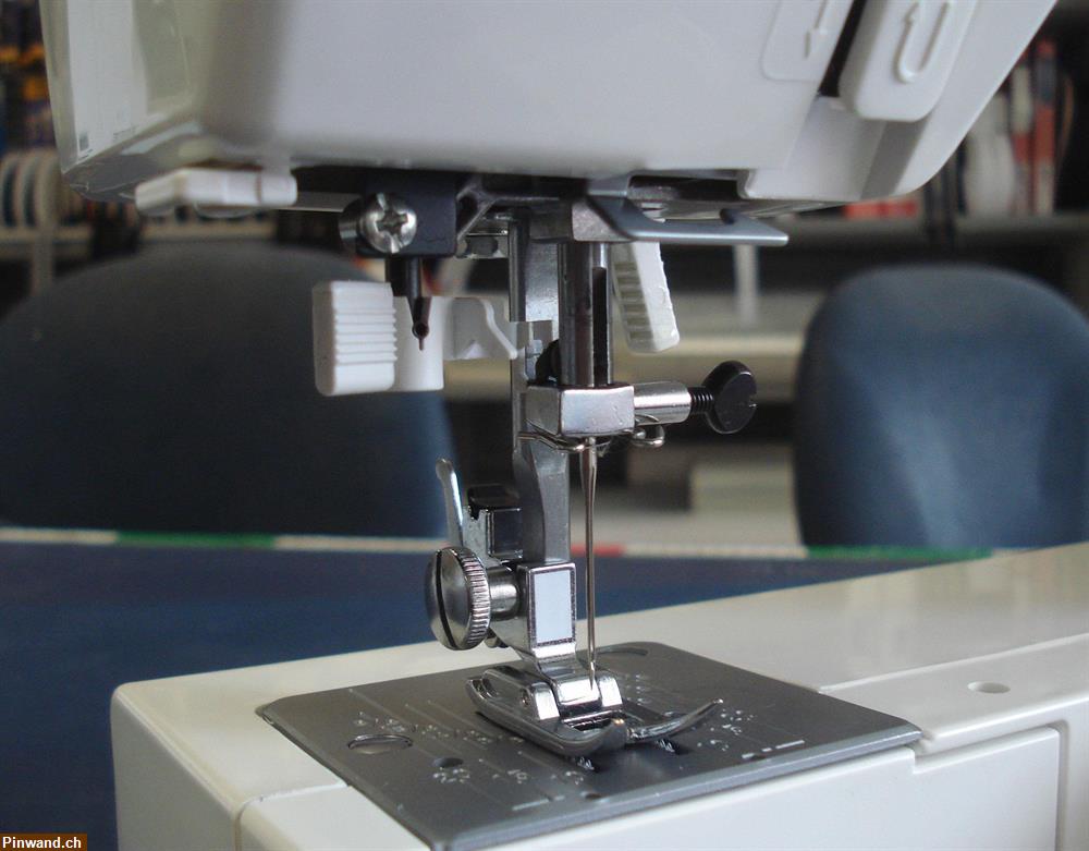 Bild 3: NEU! Nähmaschine Elna explore 220 zu verkaufen