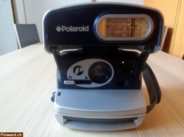 Bild 2: Polaroid P Sofortbildkamera silberfarbig zu verkaufen