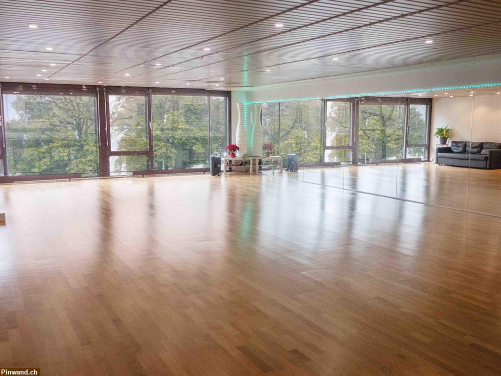 Bild 2: Spiegelsaal/Tanzstudio im Zentrum von Luzern