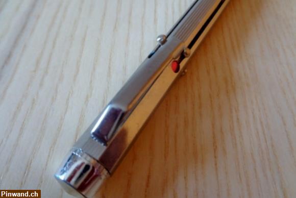 Bild 4: Silberfarbener Kugelschreiber 4-farbig zu verkaufen