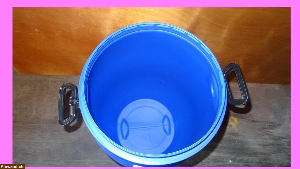 Bild 4: Kunststofffässer Blaue 60 Liter noch 33stk