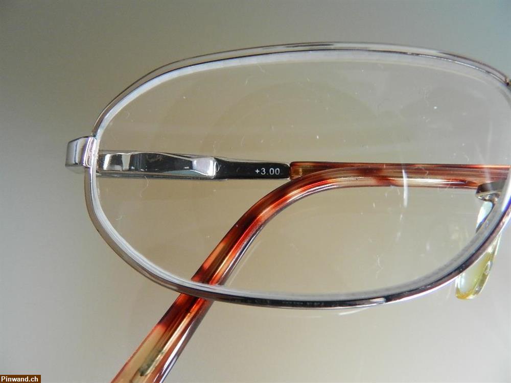 Bild 4: Lesebrille Stärke +3.00 Silberrand inkl. Etui zu verkaufen