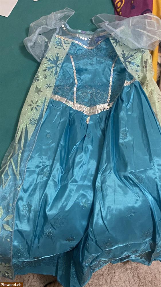 Bild 2: Anna und Elsa Kleid für 7-8Jährige zu verkaufen
