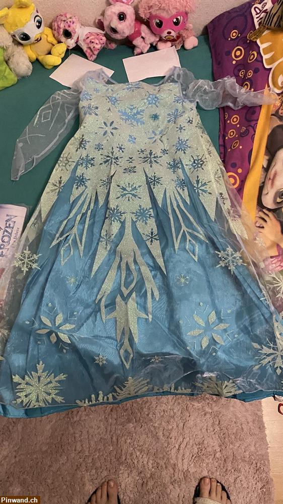 Bild 4: Anna und Elsa Kleid für 7-8Jährige zu verkaufen