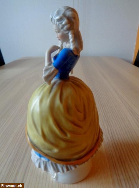 Bild 2: Vintage Goebel Porzellanfigur Dame mit Fächer zu verkaufen
