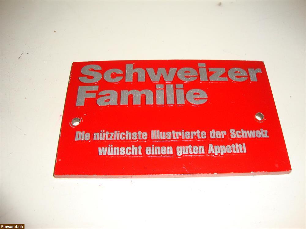 Bild 3: Schild Schweizer Familie zu verkaufen