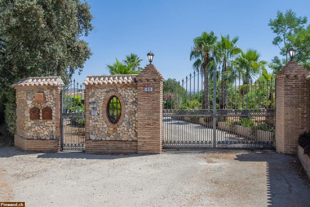 Bild 3: Grundstück mit 2 Einfamilien Häuser in Malaga Spanien zu verkaufen