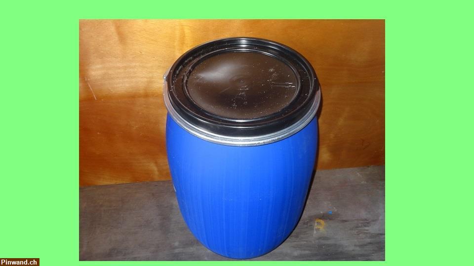 Bild 3: Blaue Kunststofffässer 120 Liter noch 59stk
