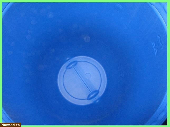 Bild 8: Blaue Kunststofffässer 120 Liter noch 59stk