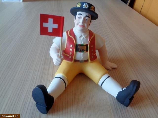 Bild 1: Appenzeller in Appenzeller-Tracht, sitzend, gross zu verkaufen