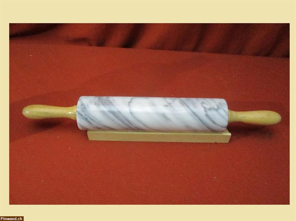 Bild 1: Nudelrolle aus Marmor mit Holzgriff zu verkaufen