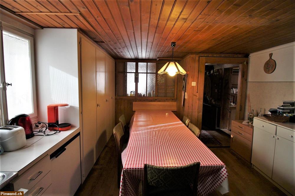 Bild 10: Chalethälfte CH-09, grosse 4.5 Zimmerwohnung mit Südbalkon + Studio/Büro