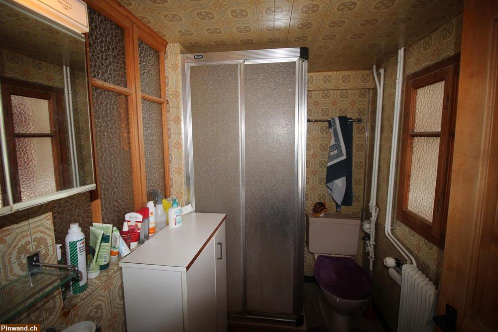 Bild 12: Chalethälfte CH-09, grosse 4.5 Zimmerwohnung mit Südbalkon + Studio/Büro