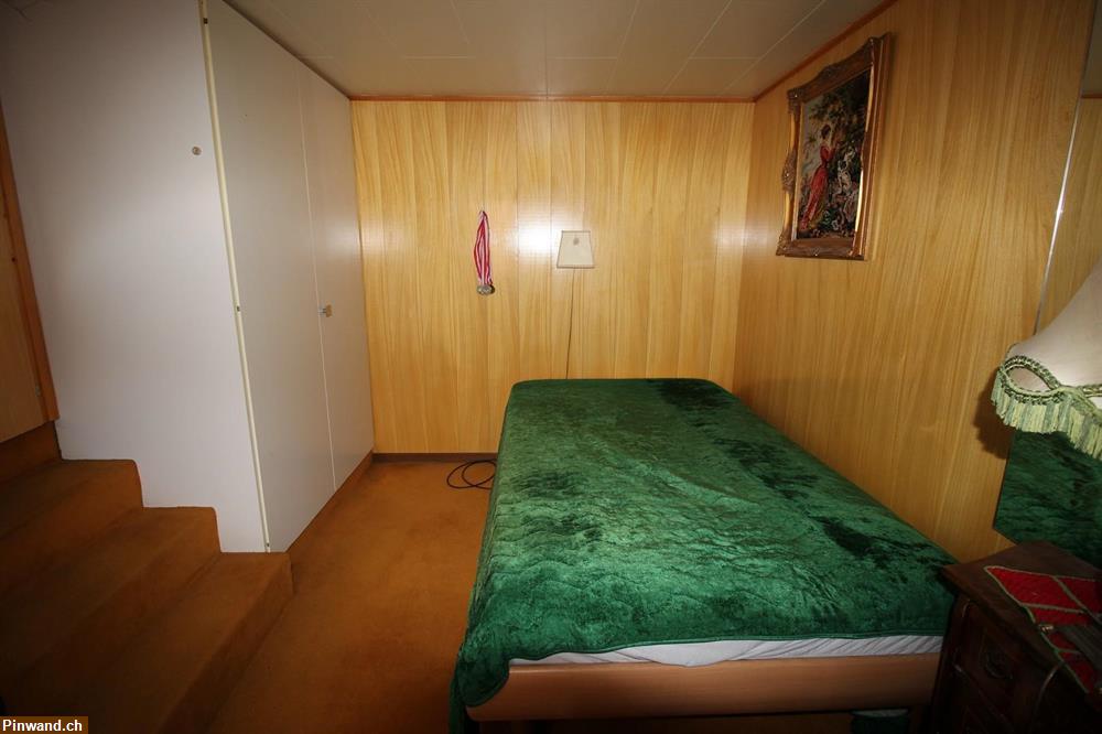 Bild 9: Chalethälfte CH-09, grosse 4.5 Zimmerwohnung mit Südbalkon + Studio/Büro