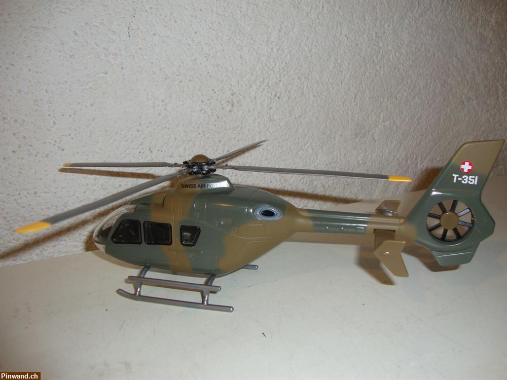 Bild 3: Modell Helikopter EC 635 Swiss Air Force zu verkaufen