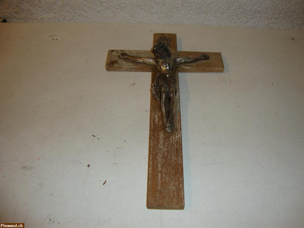 Bild 1: Altes Holzkreuz zu verkaufen