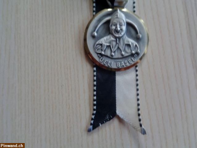 Bild 3: Medaille "Ueli" Basel / Hofnarr / 1974 zu verkaufen