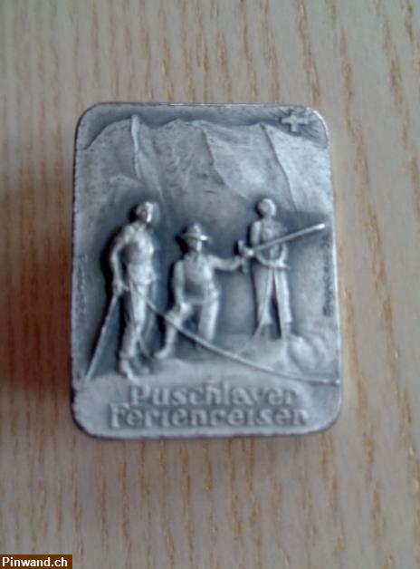 Bild 1: Sehr alte Medaille Puschlaver Ferienlager