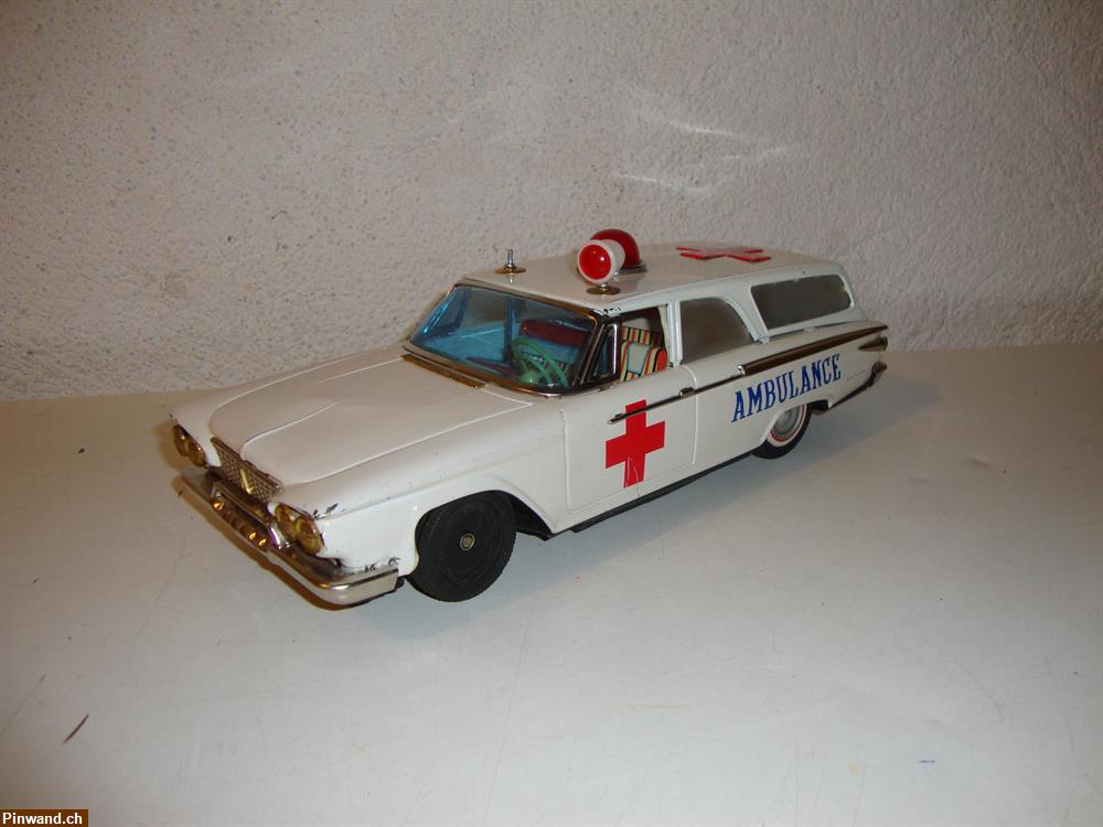 Bild 1: Alte Blech Ambulance Plymouth zu verkaufen