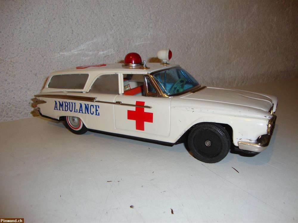 Bild 2: Alte Blech Ambulance Plymouth zu verkaufen