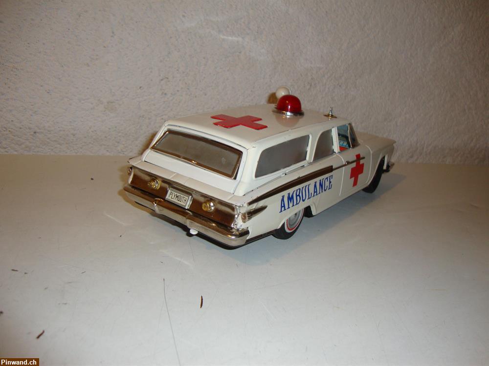 Bild 3: Alte Blech Ambulance Plymouth zu verkaufen