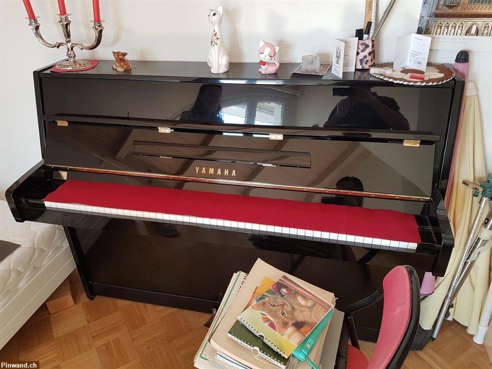 Bild 1: Klavier Yamaha schwarz und Orgel zu verkaufen