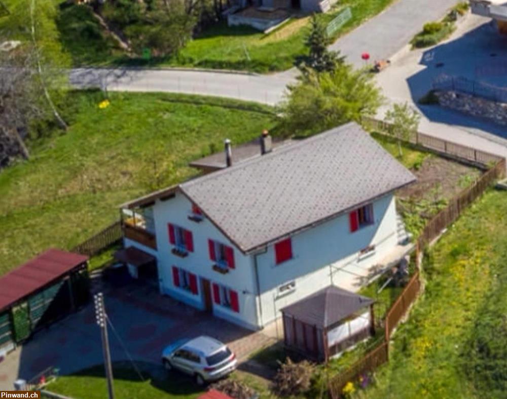 Bild 1: Zu verkaufen im Wallis: Einfamilienhaus mit Umschwung