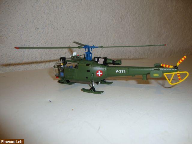 Bild 2: Helikoptermodell Alouette III V271 der Schweizer Armee zu verkaufen