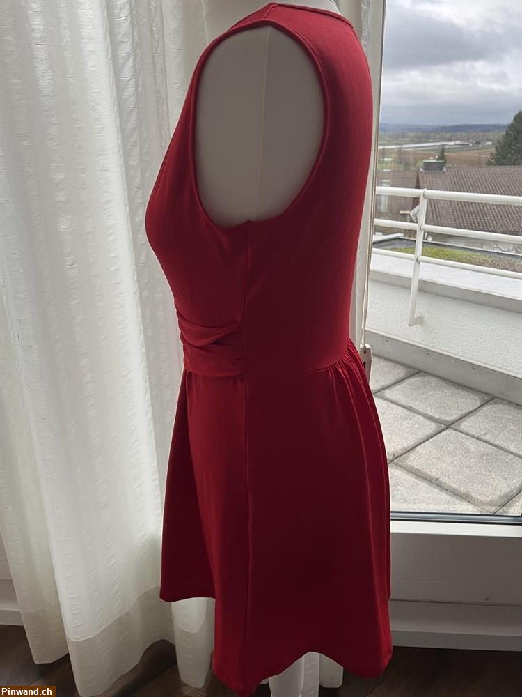Bild 3: Rotes Sommerkleid Gr. M zu verkaufen