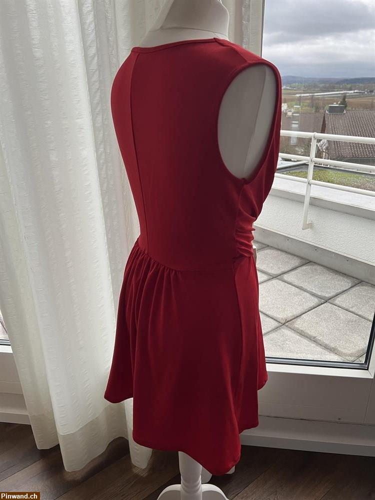 Bild 5: Rotes Sommerkleid Gr. M zu verkaufen