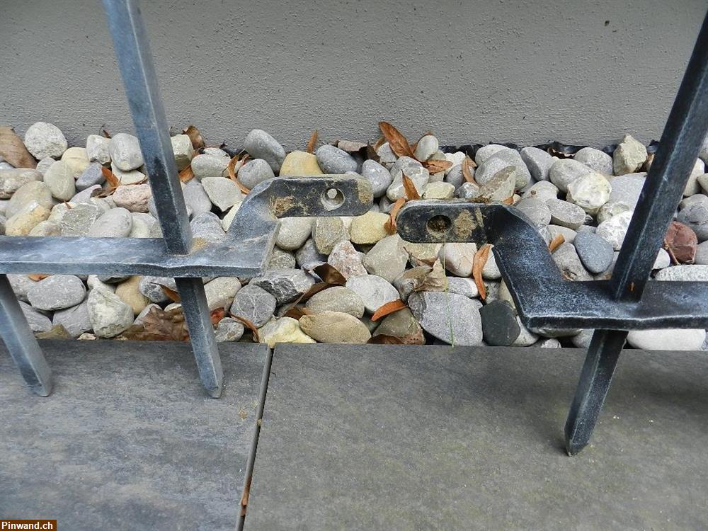 Bild 2: Fenstergitter Eisen geschmiedet Einbruchschutz