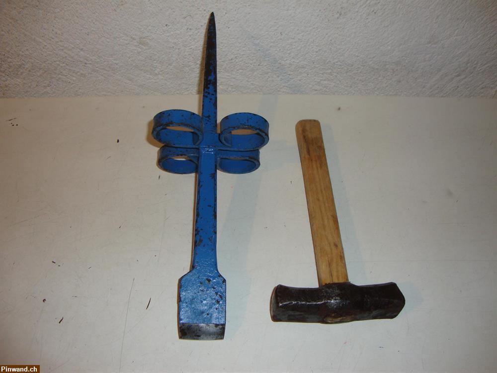 Bild 2: Dengelstock mit Hammer zu verkaufen