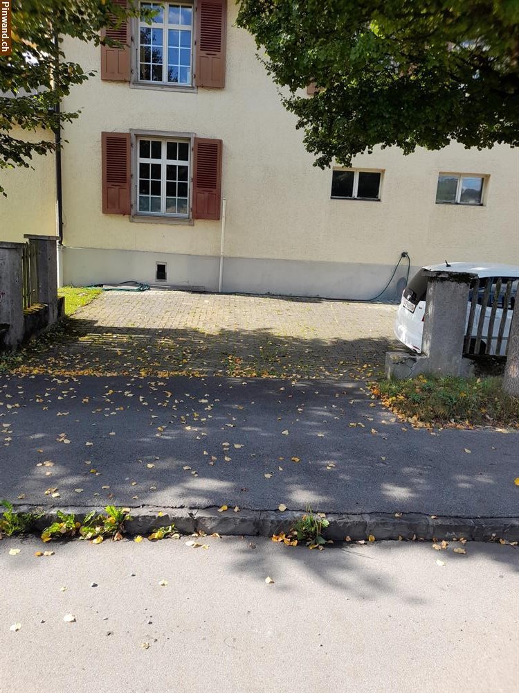 Bild 1: Parkplatz nähe Bahnhof Thun zu vermieten
