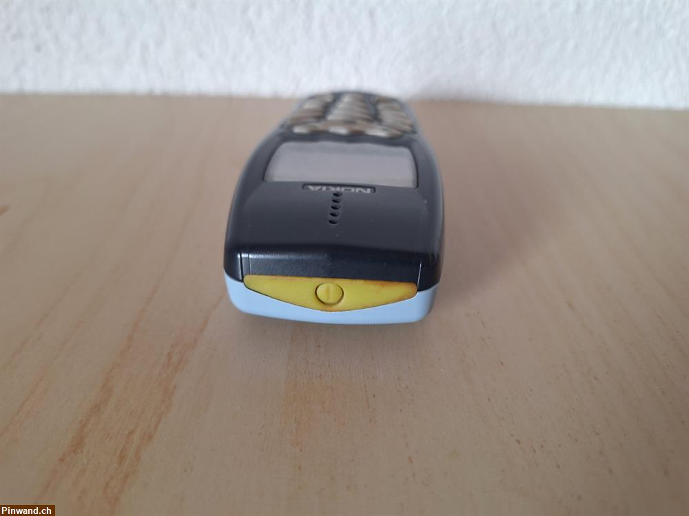 Bild 5: Nokia 3510 + Bedienungsanleitung